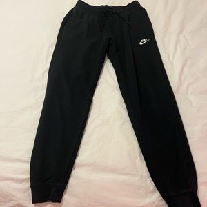 Nike Sportswear Essential Fleece Pants